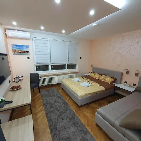 Apartment Dodolu *