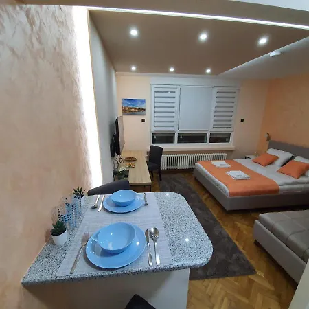 Apartment Dodolu *